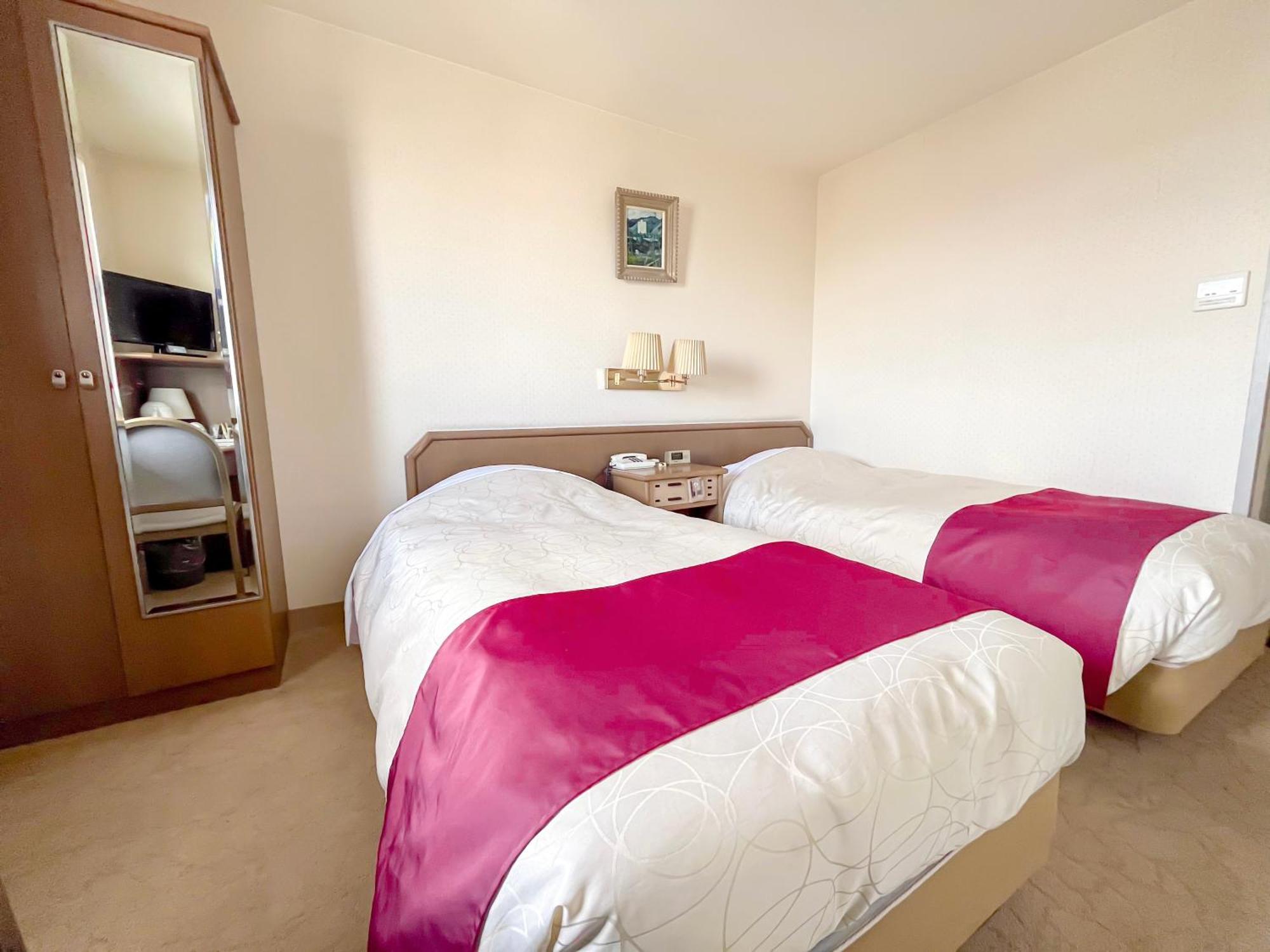 Hachinohe Plaza Hotel Bagian luar foto
